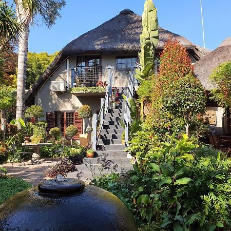 Waterhouse Guest Lodge In Waterkloof Претория Екстериор снимка